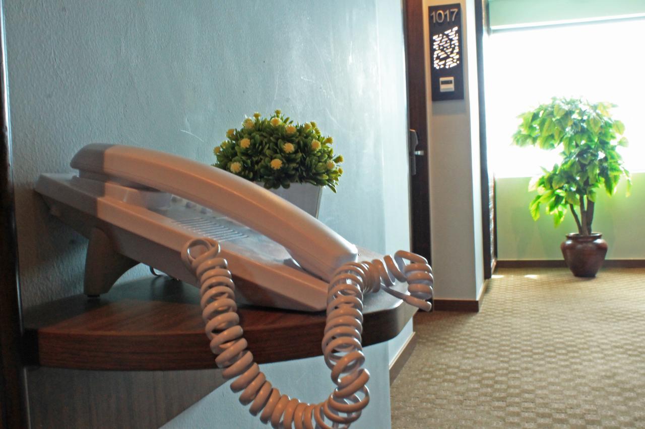 Arthama Hotels Makassar Exterior photo