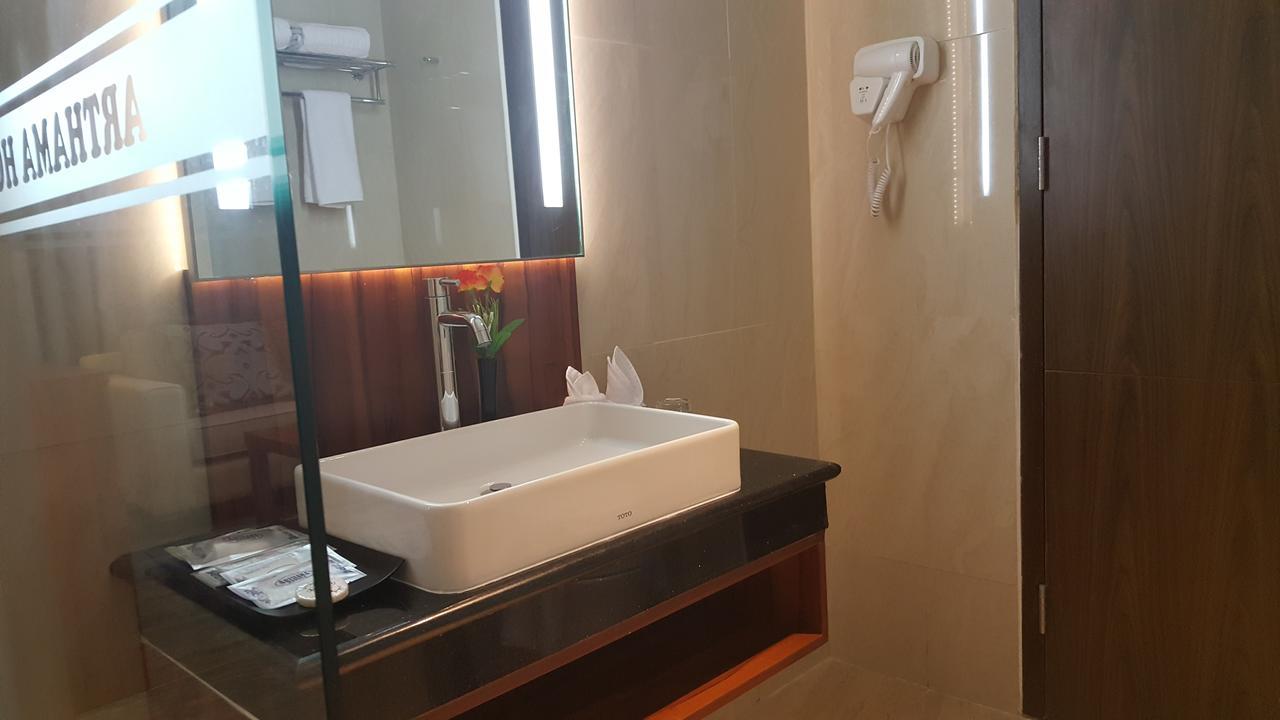 Arthama Hotels Makassar Exterior photo
