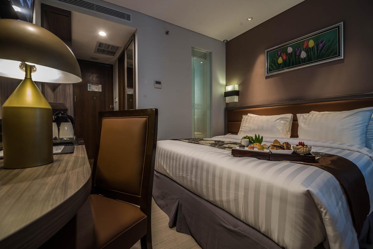 Arthama Hotels Makassar Exterior photo