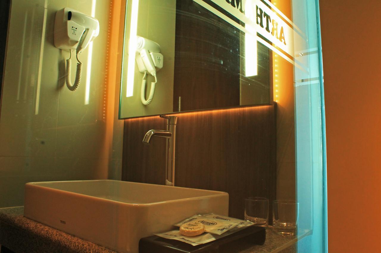 Arthama Hotels Makassar Exterior photo