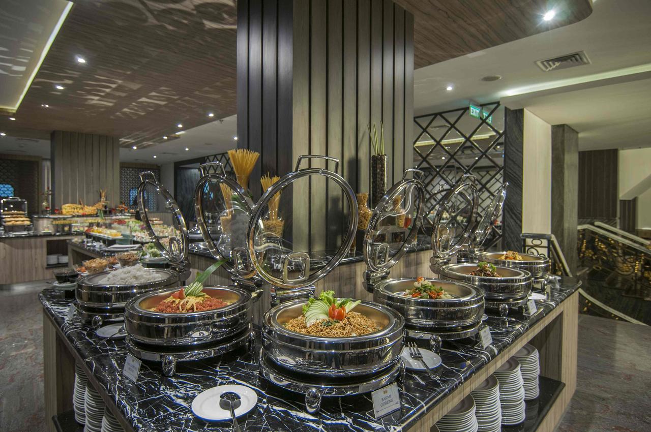 Arthama Hotels Makassar Exterior photo