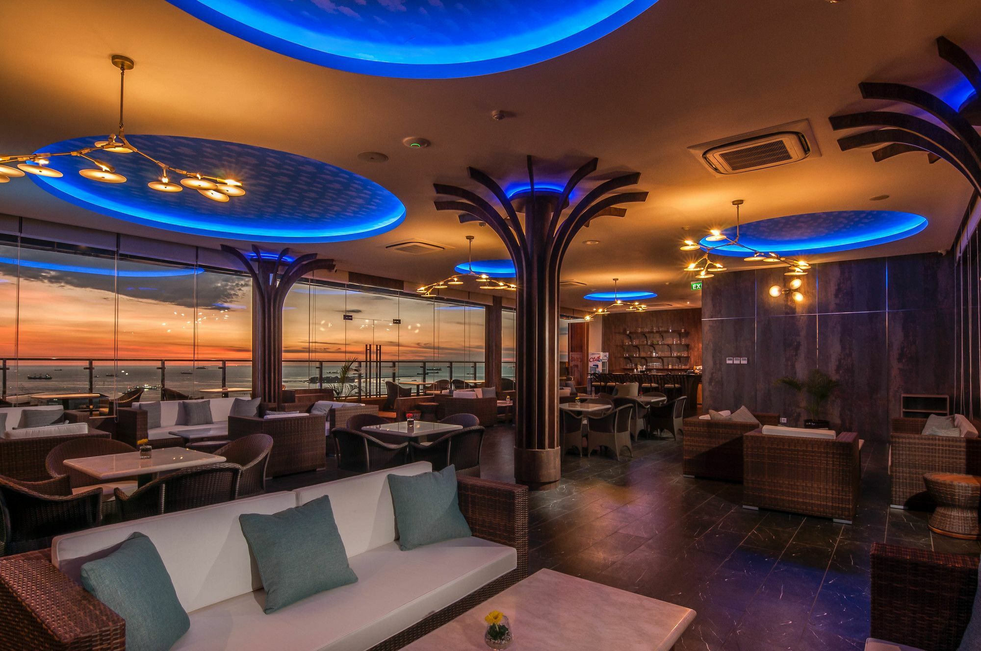 Arthama Hotels Makassar Exterior photo